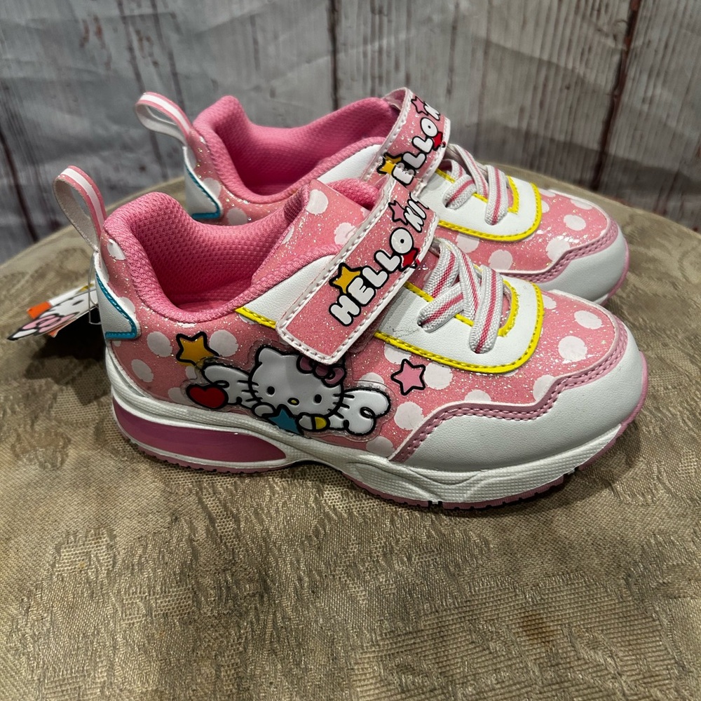 Hello Kitty Sanrio Pink and White Kids breathable light up design Sneakers Sz 11